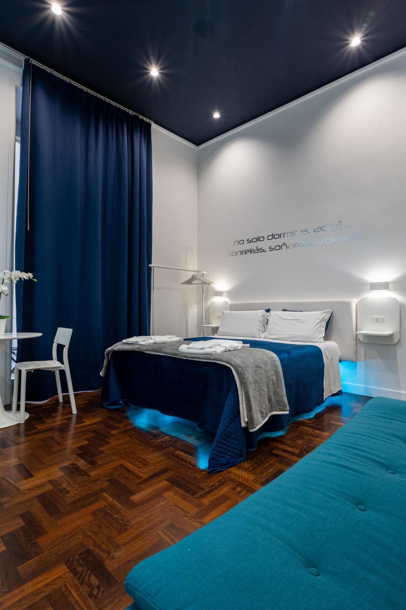 לינה וארוחת בוקר נאפולי Skyhouse Duomo מראה חיצוני תמונה