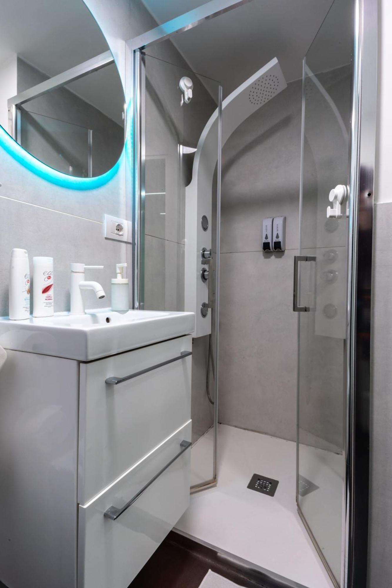 לינה וארוחת בוקר נאפולי Skyhouse Duomo מראה חיצוני תמונה